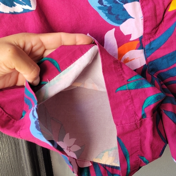 Mid Rise Old Navy Women's Shorts Size 4 Cotton Rise 9" in Flowers Leafs Pockets - Picture 5 of 10